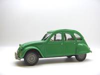2CV 6 1974 équipée des nouveaux phares rectangulaires