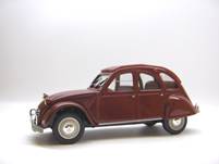 2CV AZAM Export 1967 (version encore plus luxueuse de l'AZAM (produite pendant seulement 6 mois)
